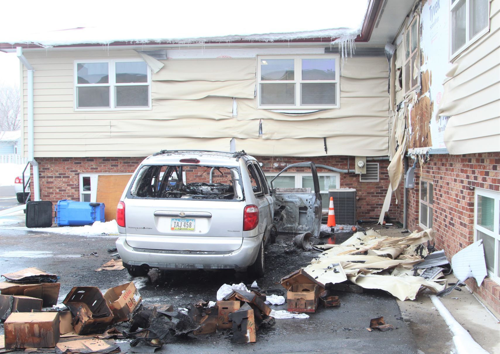 020221jr-van-fire-4